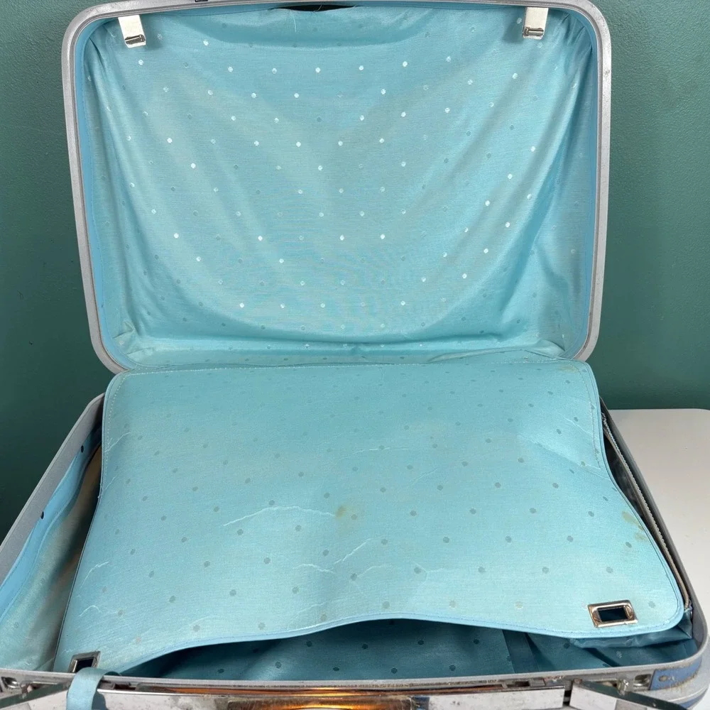 Samsonite vintage silhouette